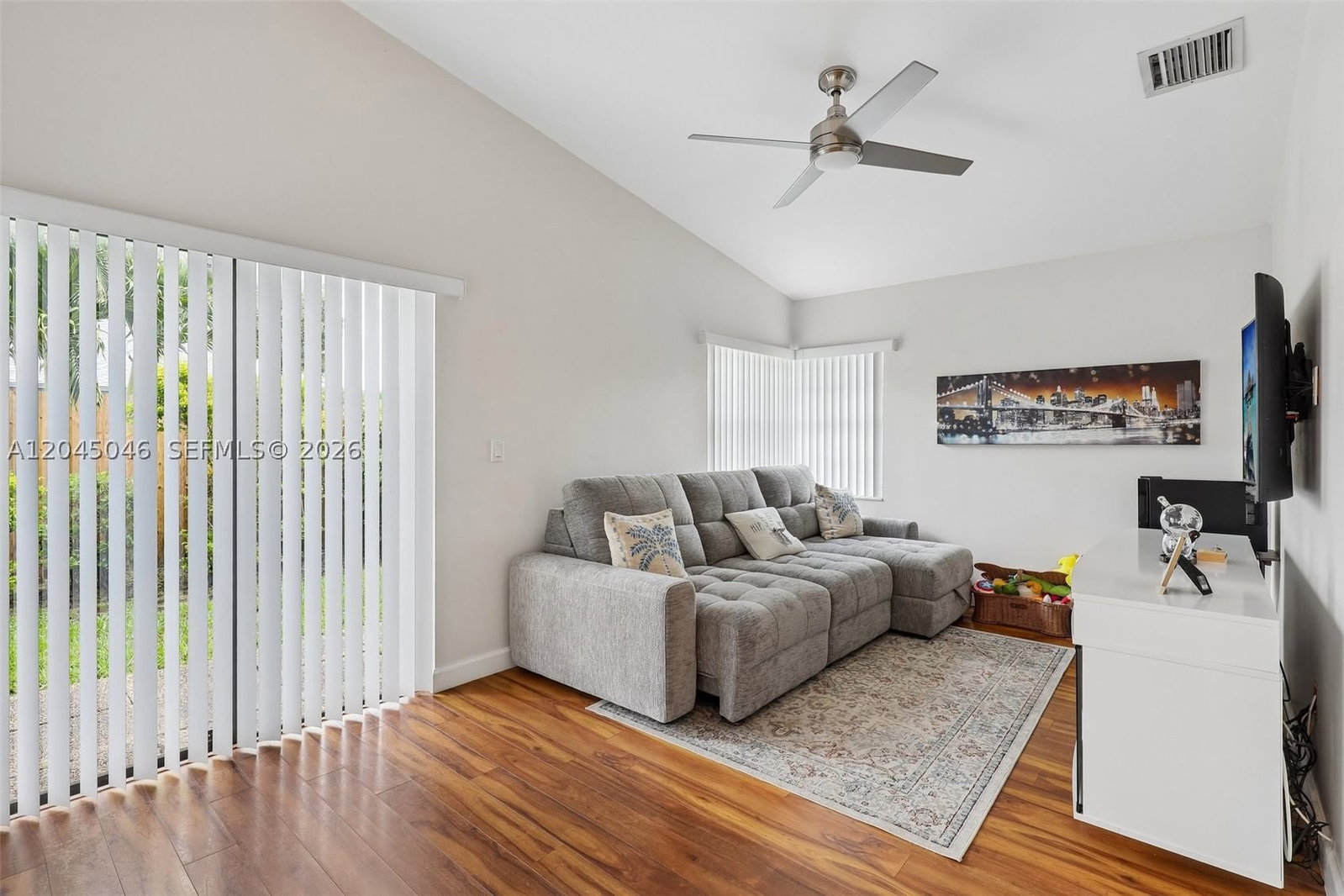 Real estate property located at 10411 31st Ct, Broward, Welleby S W Quadrant, Sunrise, FL