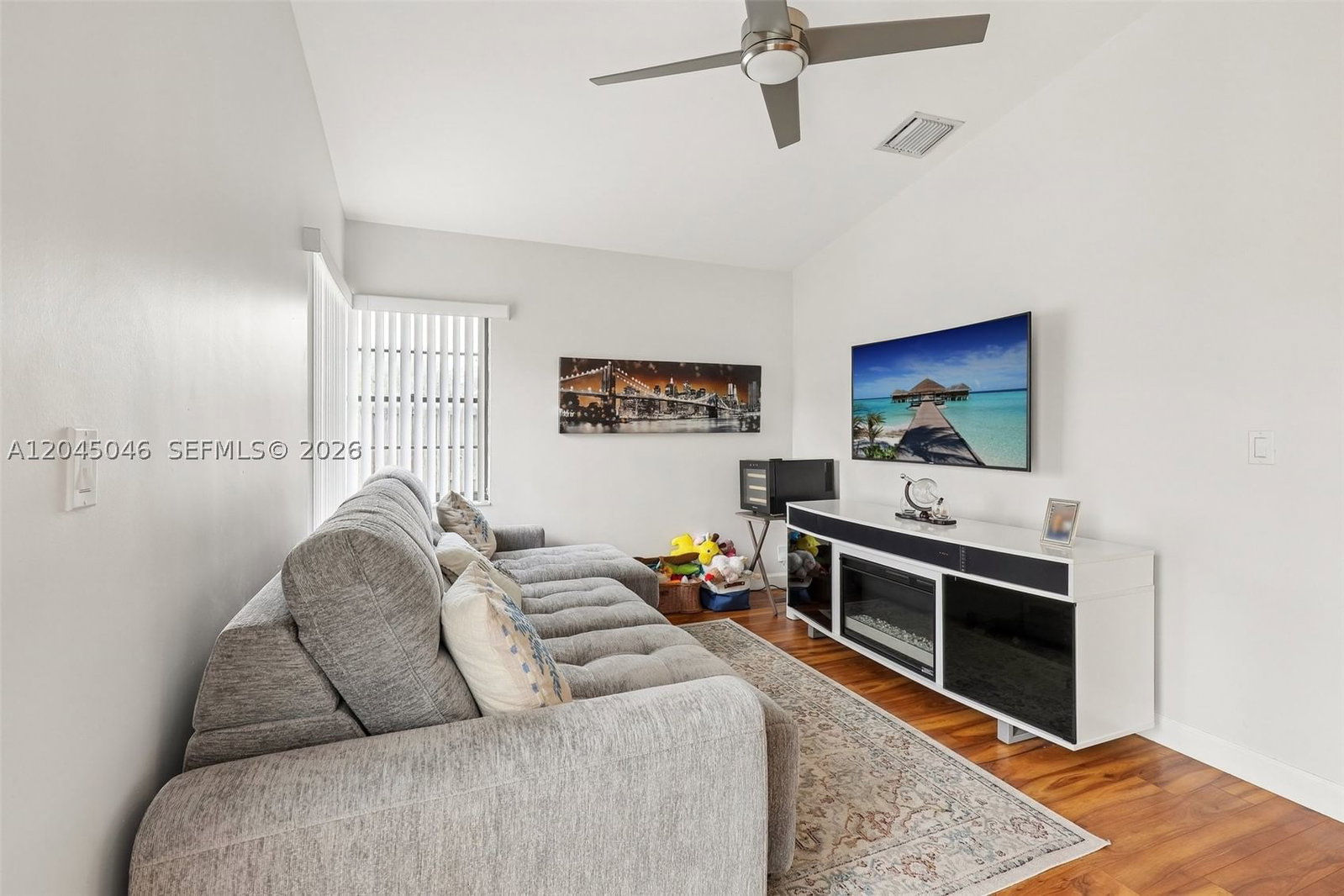 Real estate property located at 10411 31st Ct, Broward, Welleby S W Quadrant, Sunrise, FL
