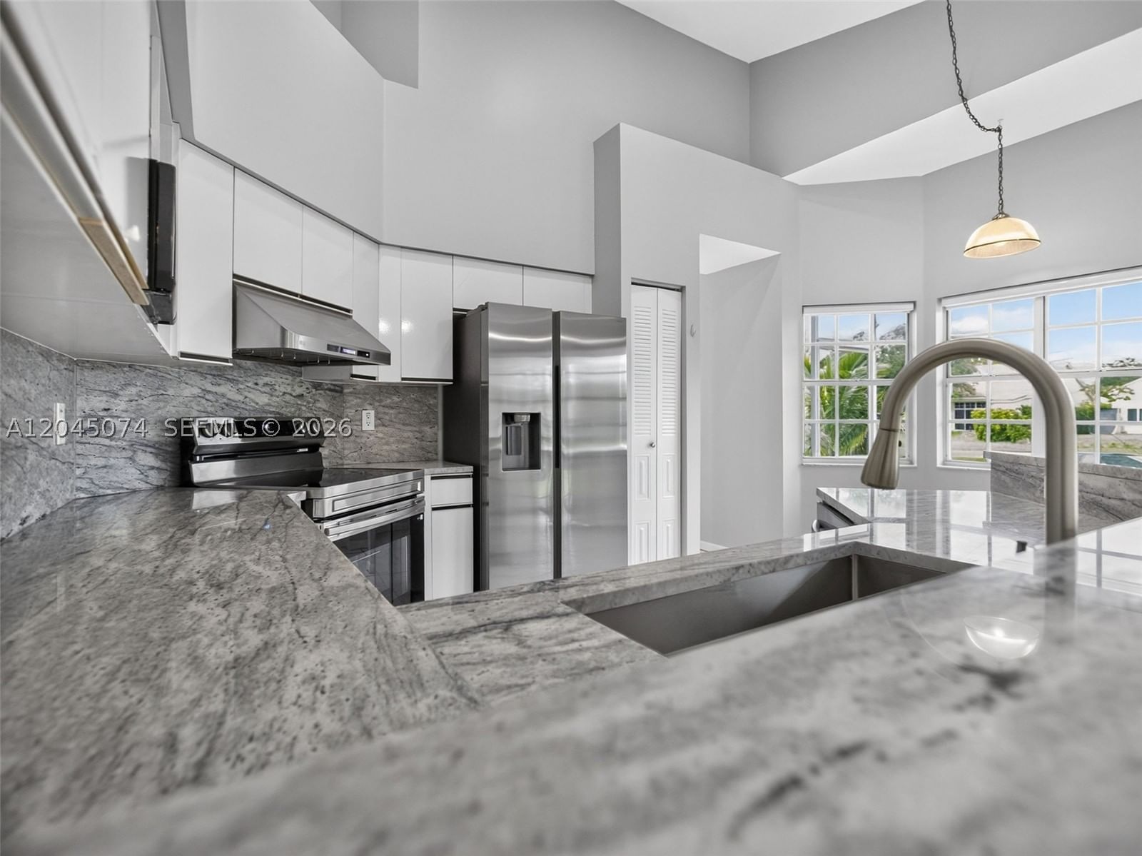 Real estate property located at 1520 Seabay Rd, Broward, Sector 6, Weston, FL