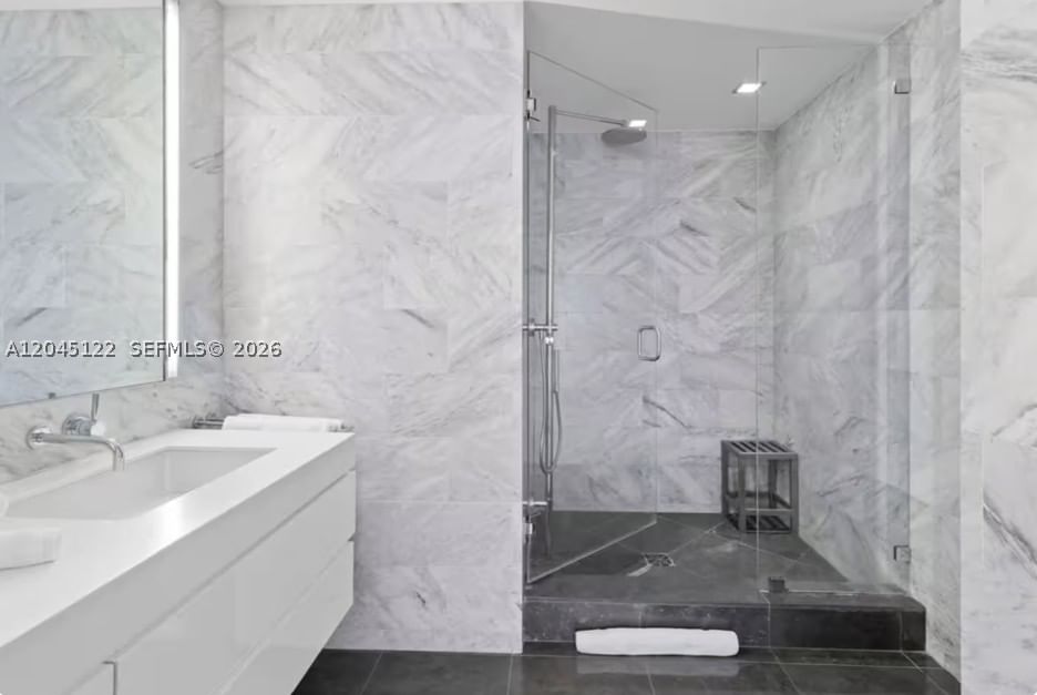 Real estate property located at 220 21st St #401, Miami-dade, Boulan South Beach Condo, Miami Beach, FL