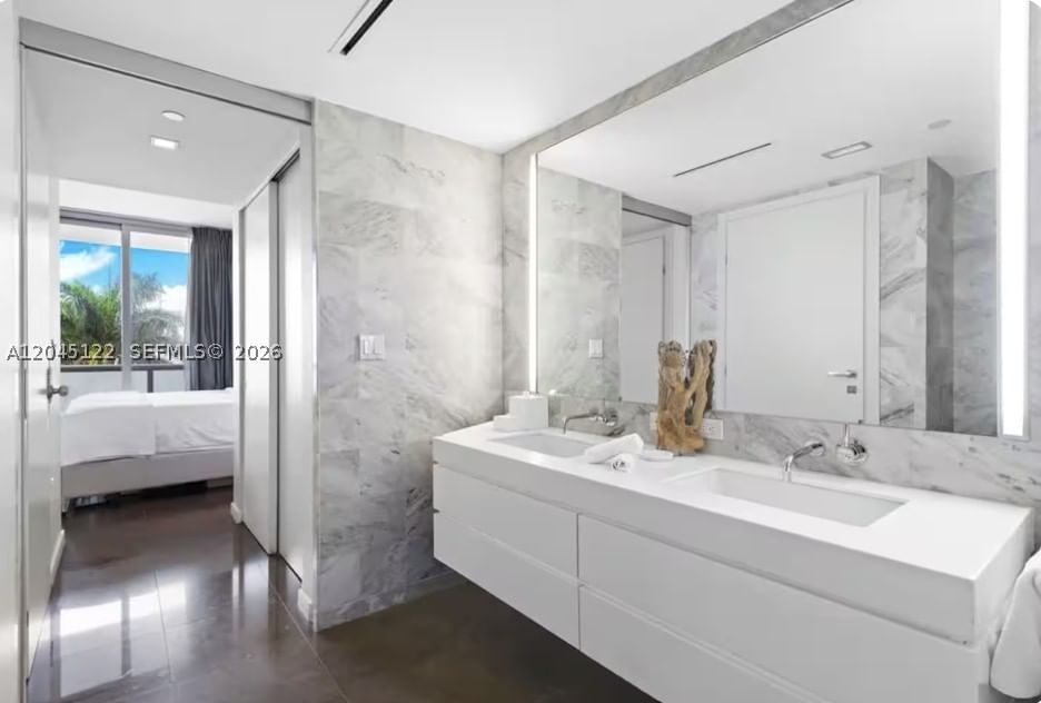 Real estate property located at 220 21st St #401, Miami-dade, Boulan South Beach Condo, Miami Beach, FL