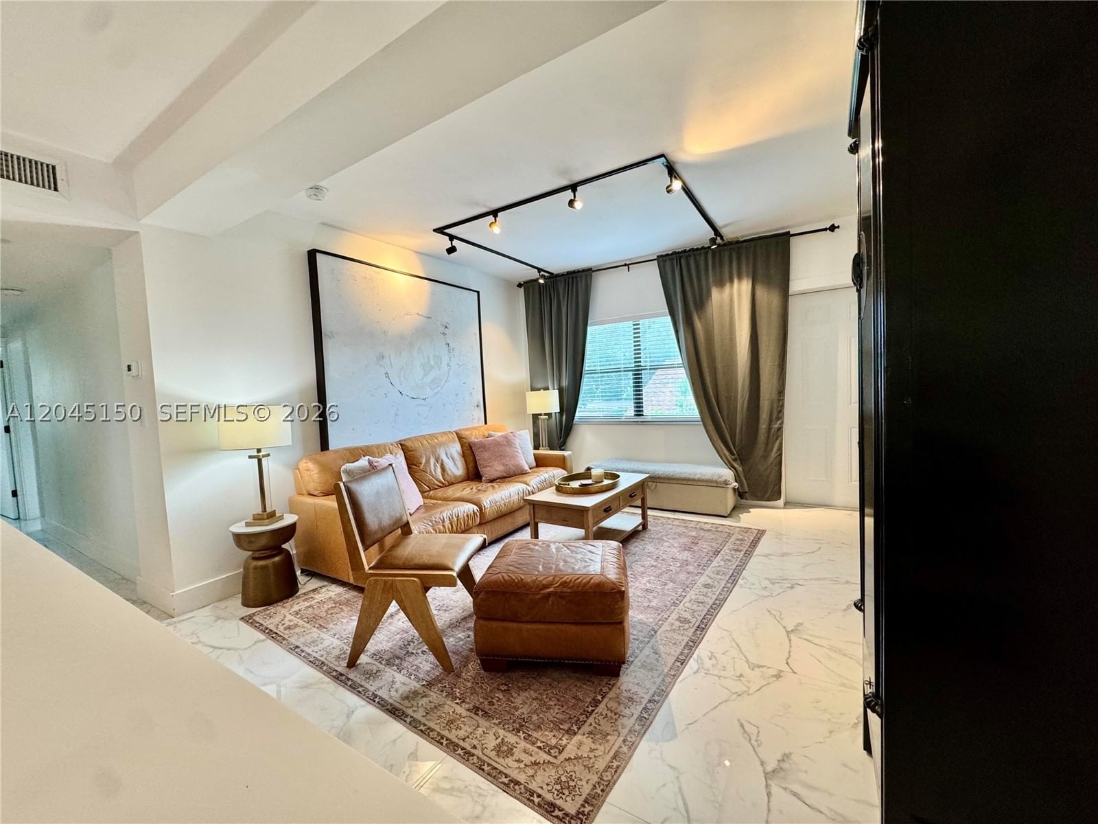Real estate property located at 1215 Broward Blvd, Broward, Dames & Young Resub Blk, Fort Lauderdale, FL