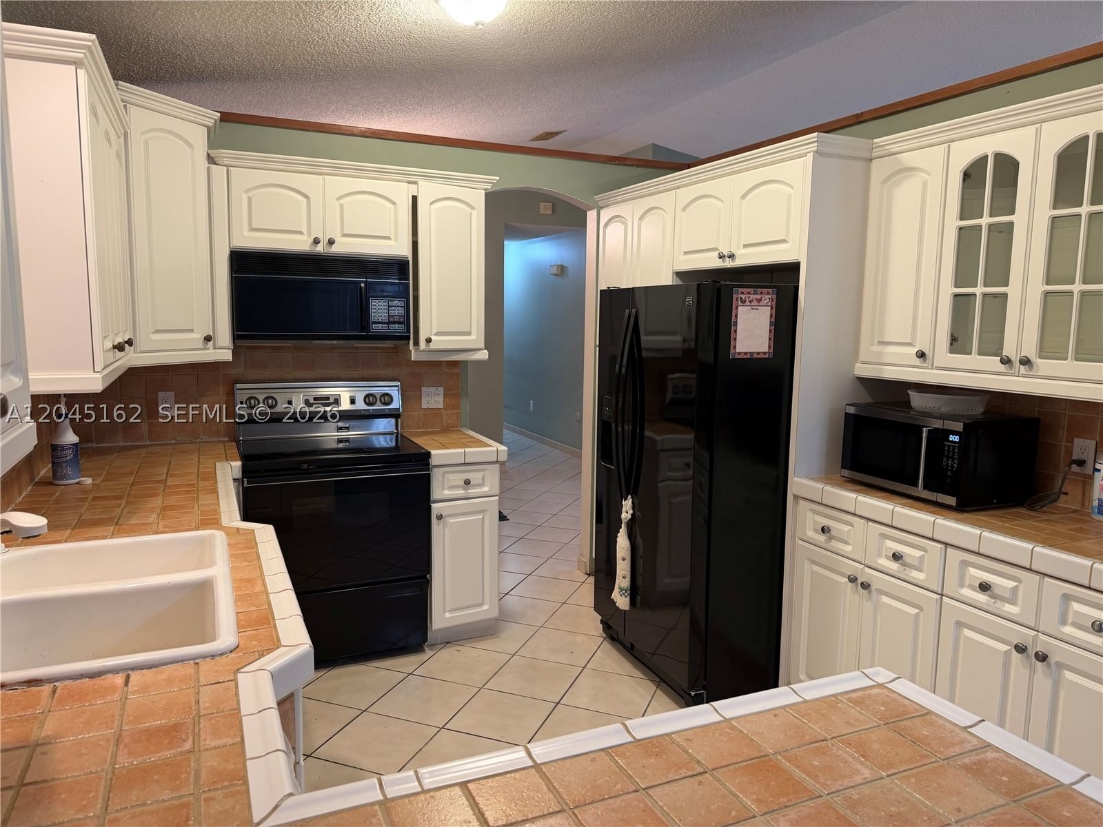 Real estate property located at 3262 139th Pl, Miami-dade, Bird Villas Sub 2nd Addn, Miami, FL