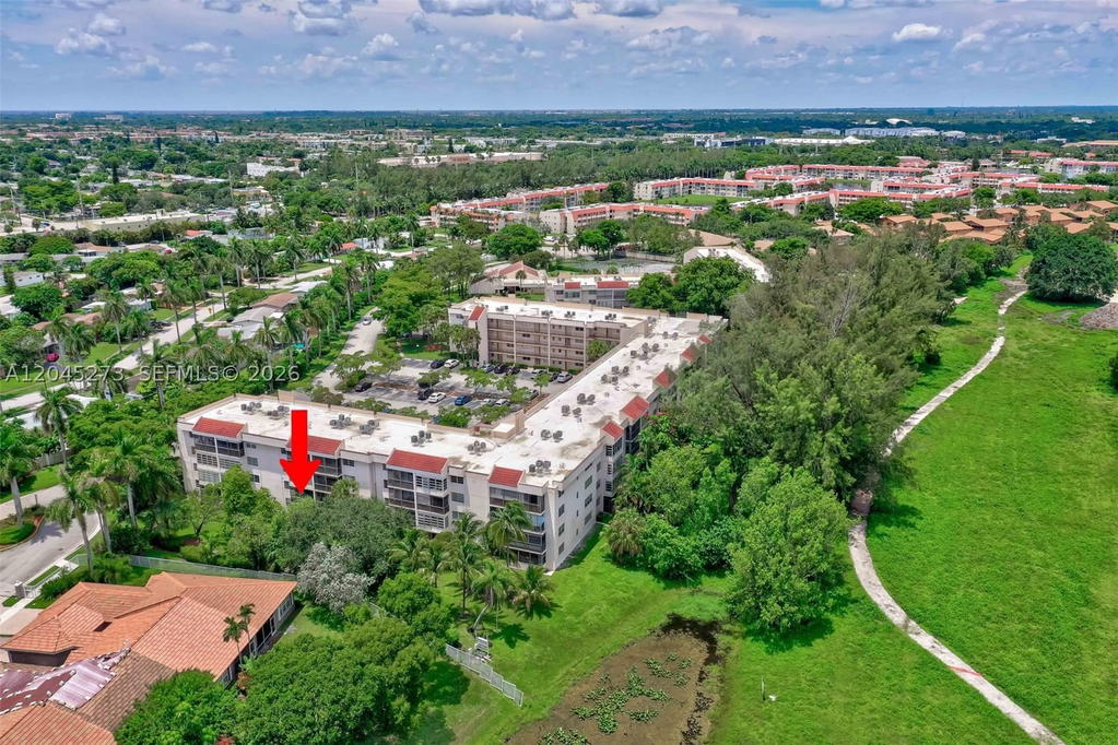 Real estate property located at 2571 Aragon Blvd #220, Broward, Aragon Phase 1a Condo, Sunrise, FL