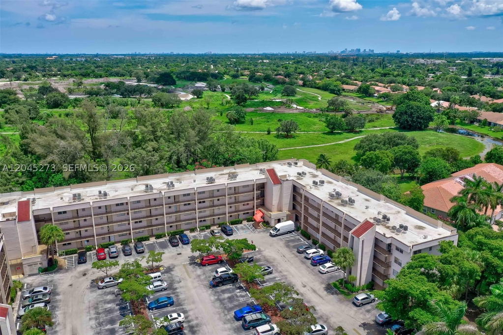 Real estate property located at 2571 Aragon Blvd #220, Broward, Aragon Phase 1a Condo, Sunrise, FL
