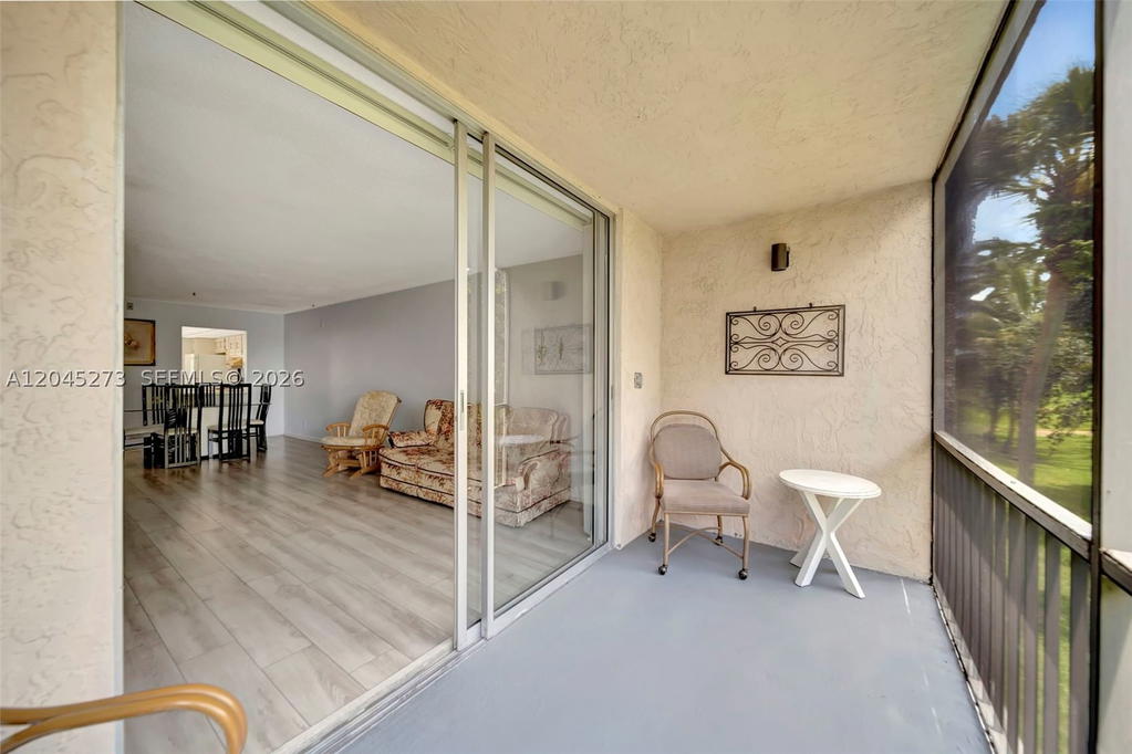 Real estate property located at 2571 Aragon Blvd #220, Broward, Aragon Phase 1a Condo, Sunrise, FL