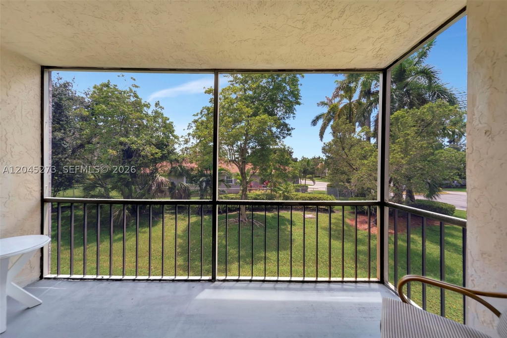 Real estate property located at 2571 Aragon Blvd #220, Broward, Aragon Phase 1a Condo, Sunrise, FL