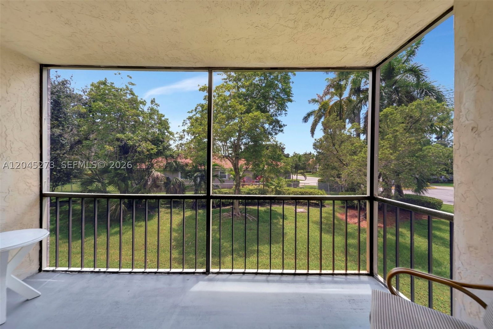 Real estate property located at 2571 Aragon Blvd #220, Broward, Aragon Phase 1a Condo, Sunrise, FL