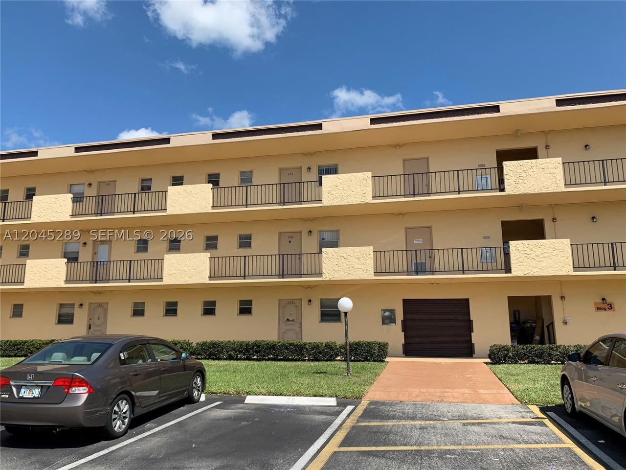 Real estate property located at 201 Berkley Rd #204, Broward, Ashbury House East, Hollywood, FL