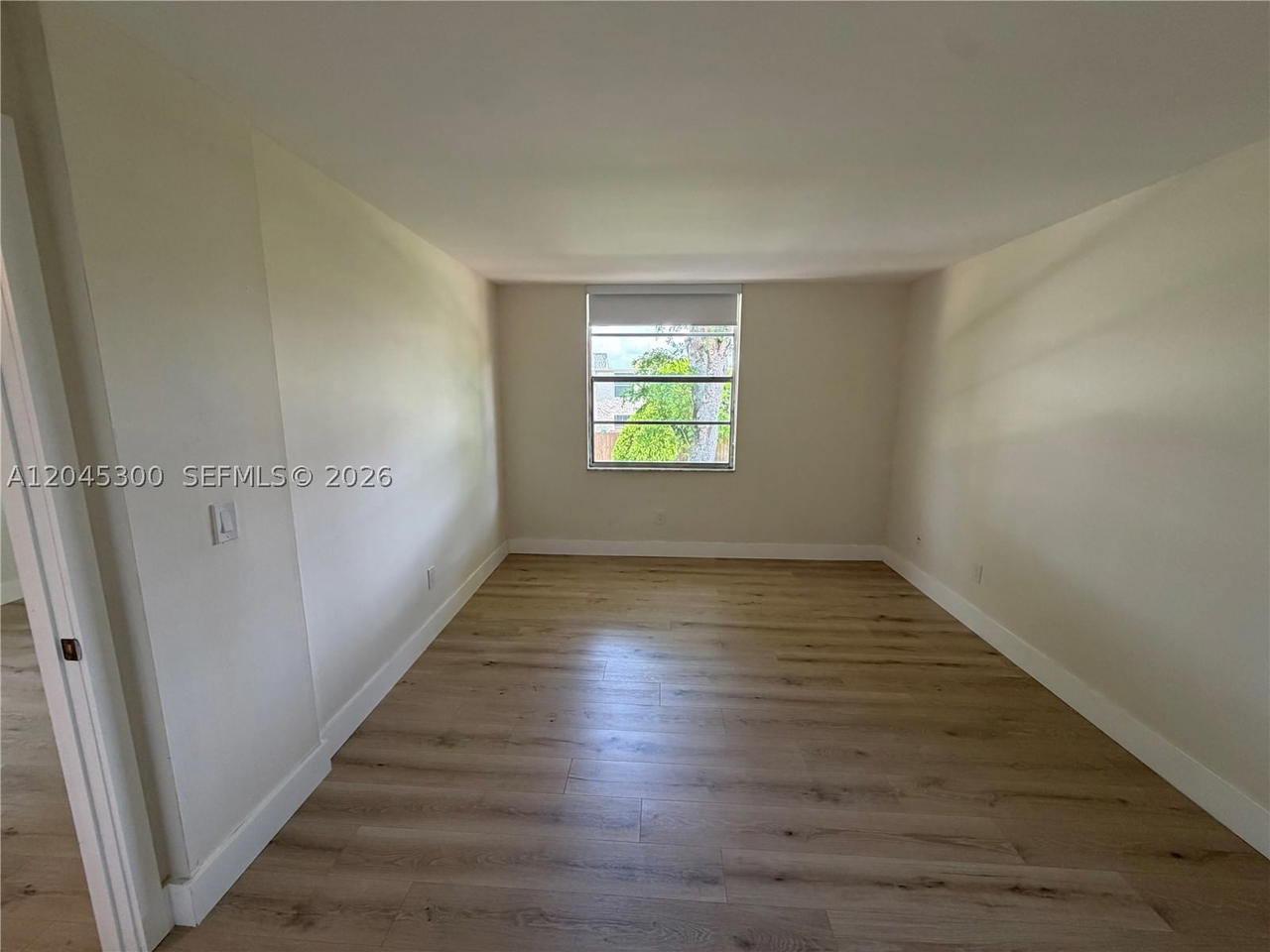 Real estate property located at 8303 142nd Ave D206, Miami-dade, Captiva Lakes Villas Cond, Miami, FL