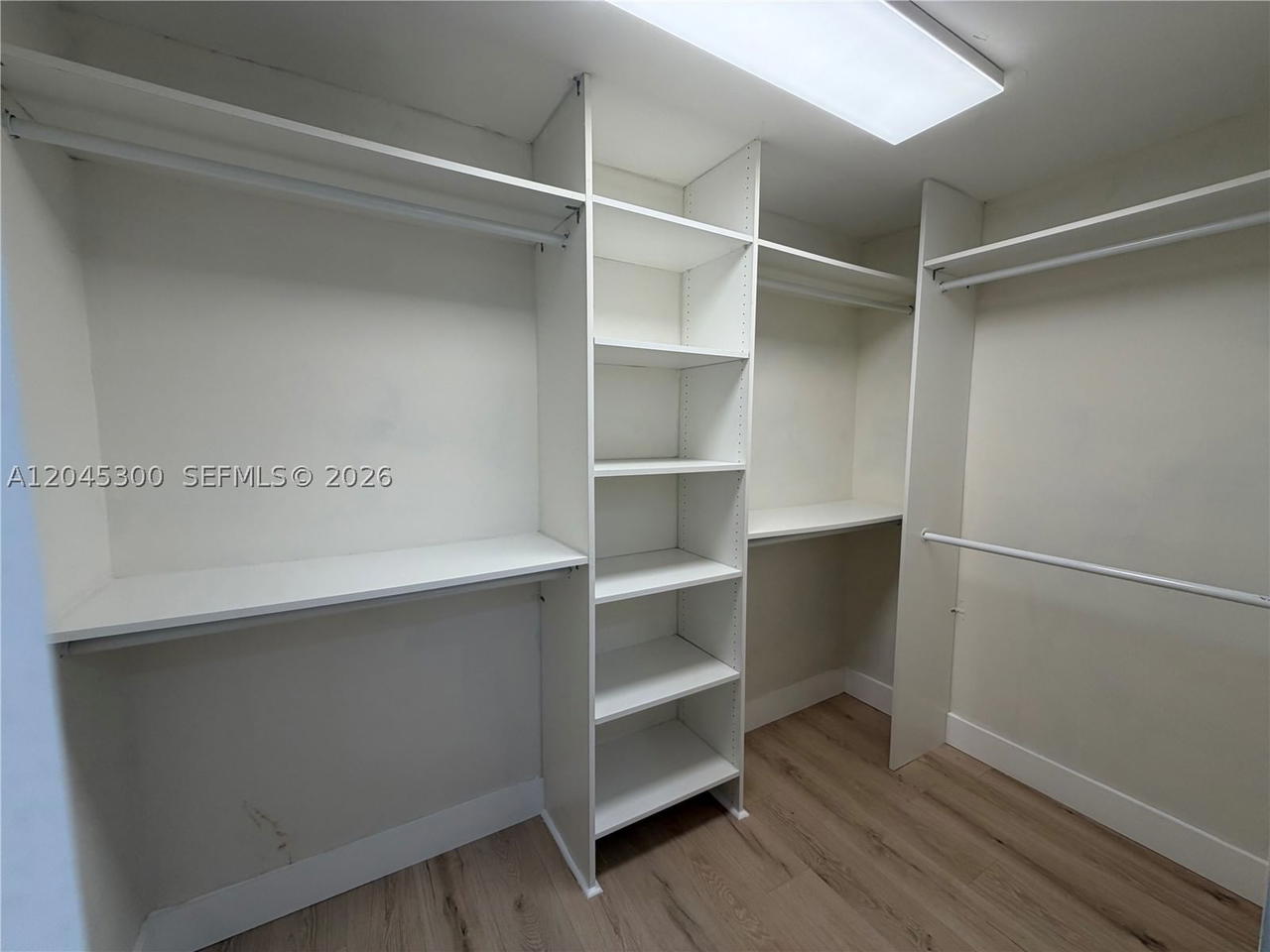 Real estate property located at 8303 142nd Ave D206, Miami-dade, Captiva Lakes Villas Cond, Miami, FL