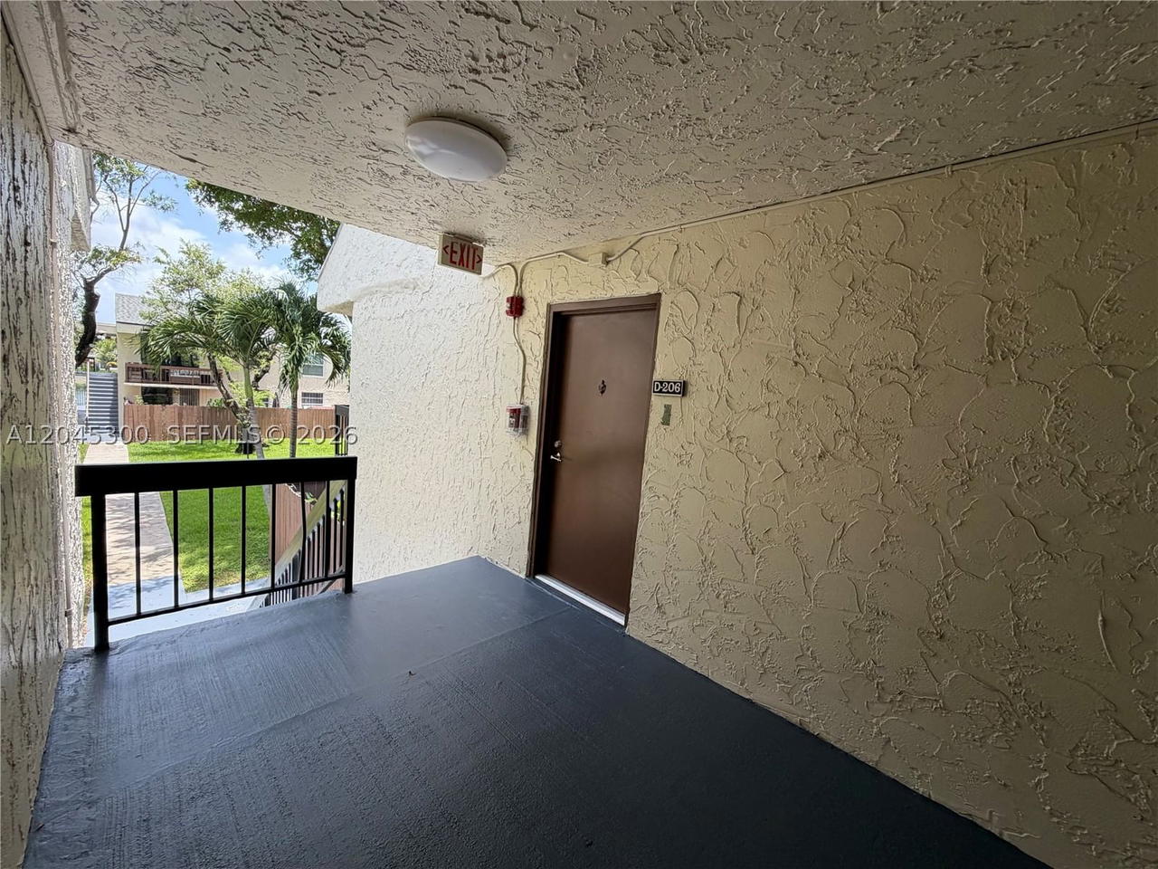 Real estate property located at 8303 142nd Ave D206, Miami-dade, Captiva Lakes Villas Cond, Miami, FL