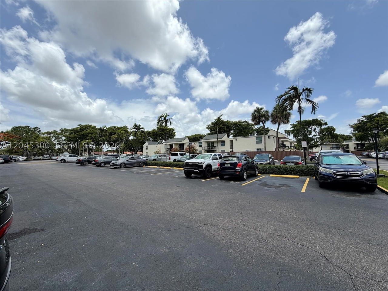 Real estate property located at 8303 142nd Ave D206, Miami-dade, Captiva Lakes Villas Cond, Miami, FL