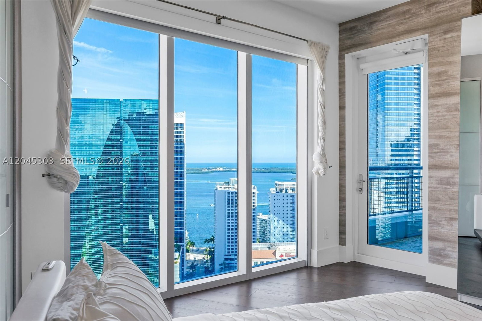 Real estate property located at 60 13th St #3200, Miami-dade, Infinity At Brickell Cond, Miami, FL