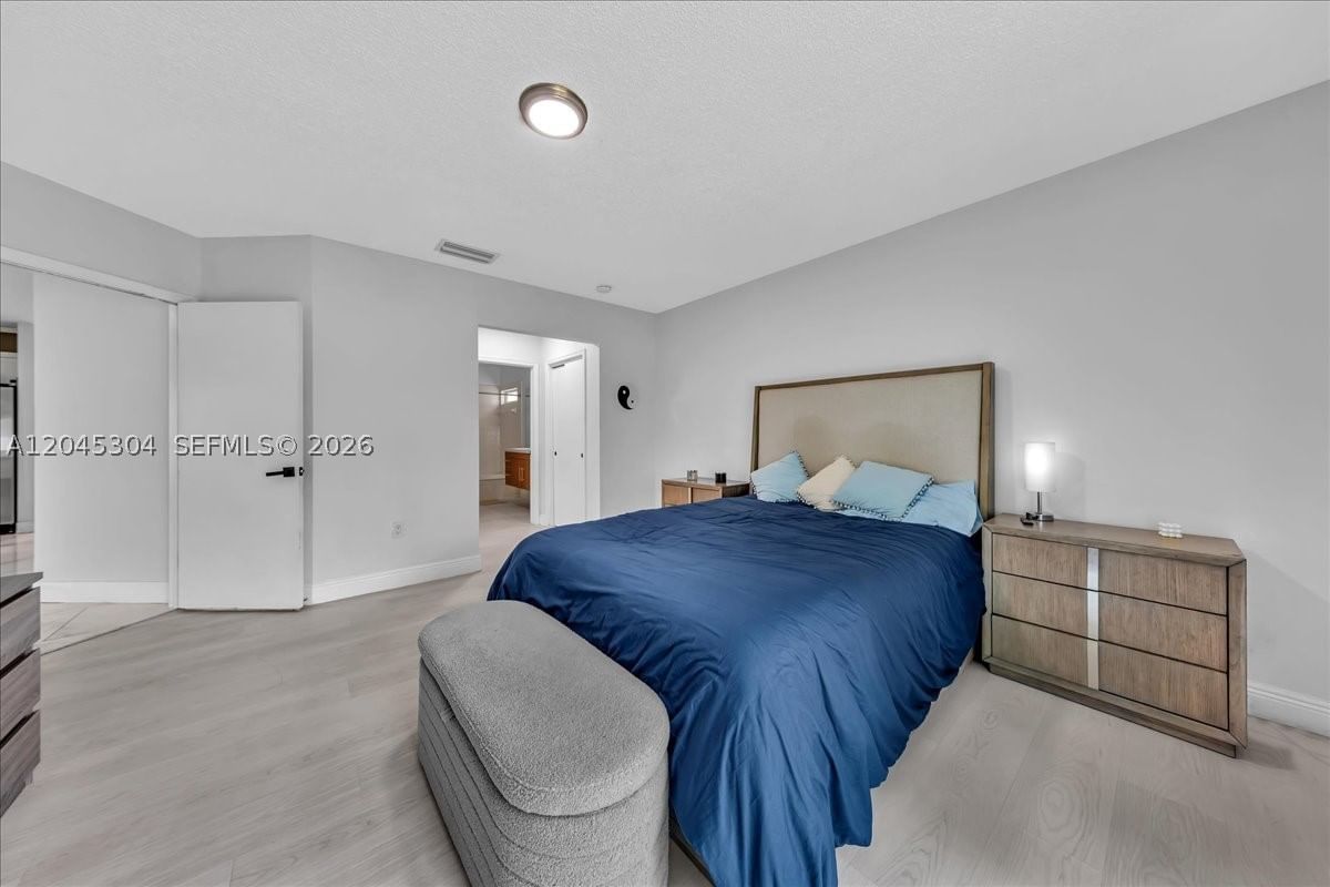 Real estate property located at 5542 190th Ln, Miami-dade, Monterrey, Miami Gardens, FL