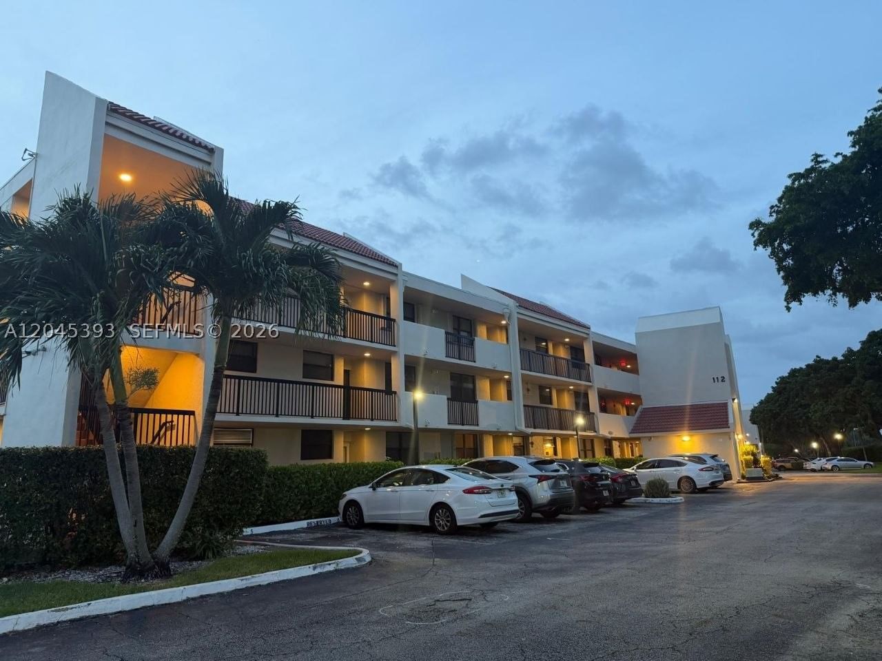 Real estate property located at 109 Lake Emerald Dr #105, Broward, Lake Emerald Condominium, Oakland Park, FL