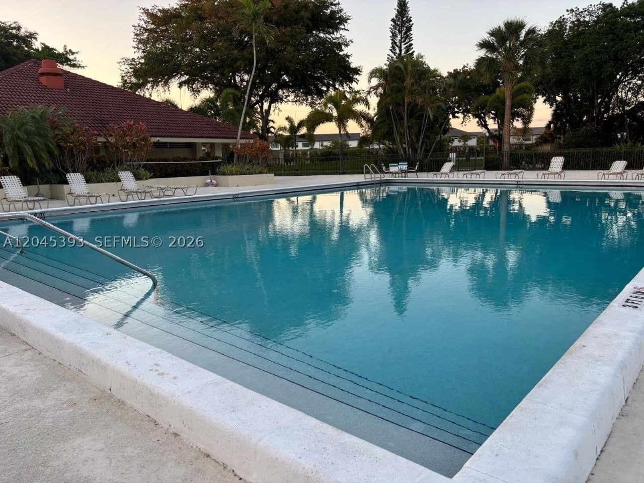 Real estate property located at 109 Lake Emerald Dr #105, Broward, Lake Emerald Condominium, Oakland Park, FL