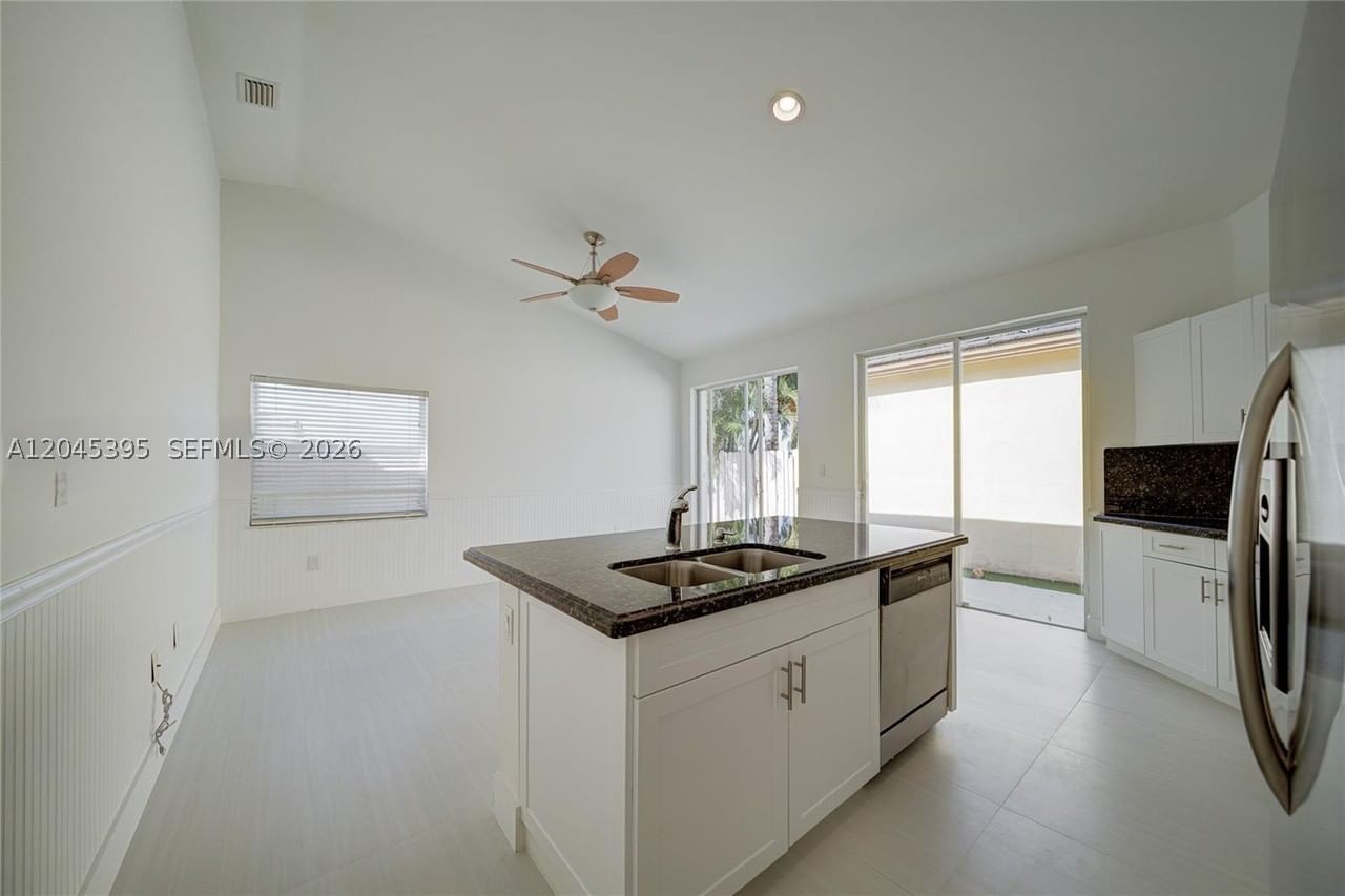 Real estate property located at 2924 99th Pl, Miami-dade, Costa Verde Sec 2, Doral, FL