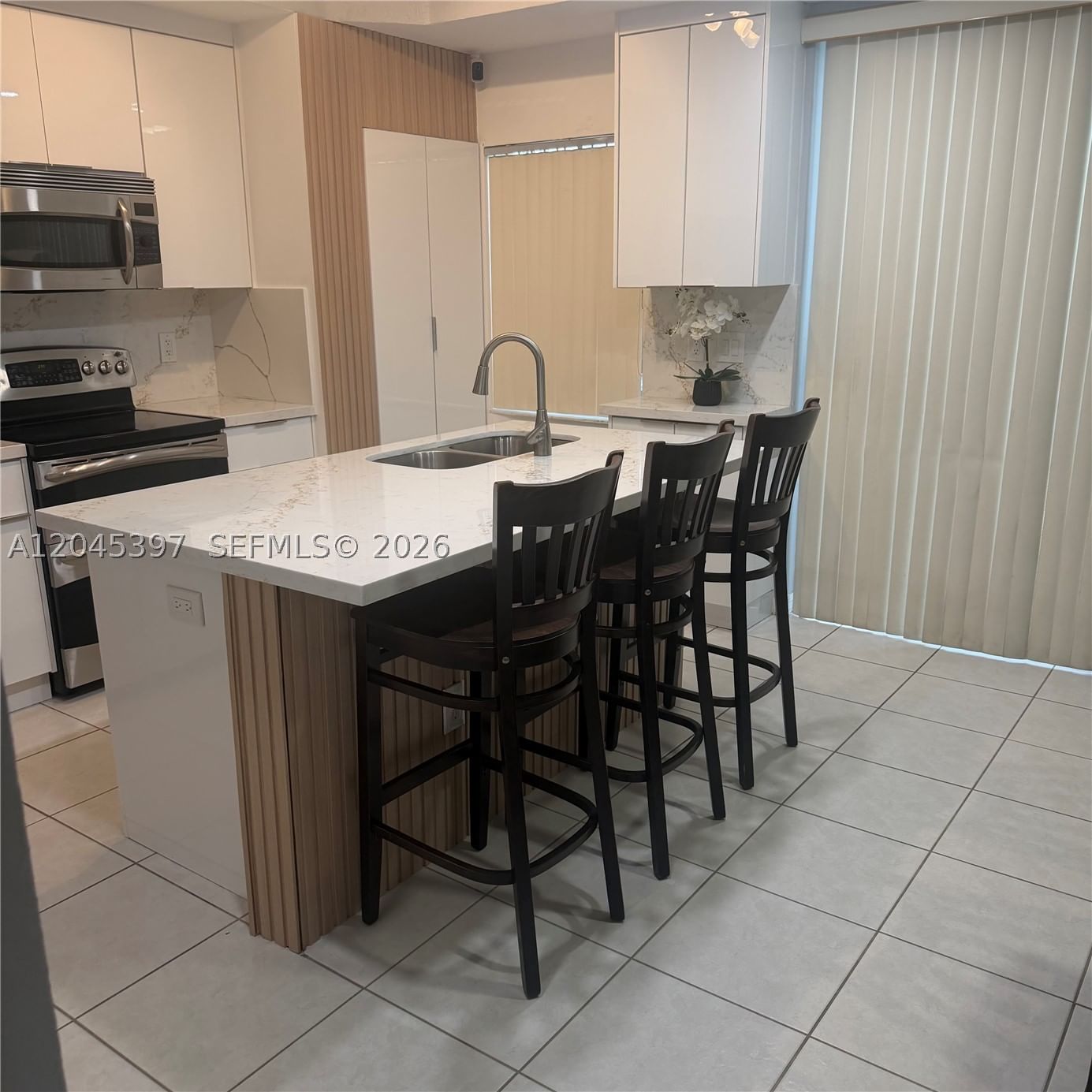 Real estate property located at 4943 Leeward Ln #3204, Broward, Villas At Harbor Isles Co, Dania Beach, FL