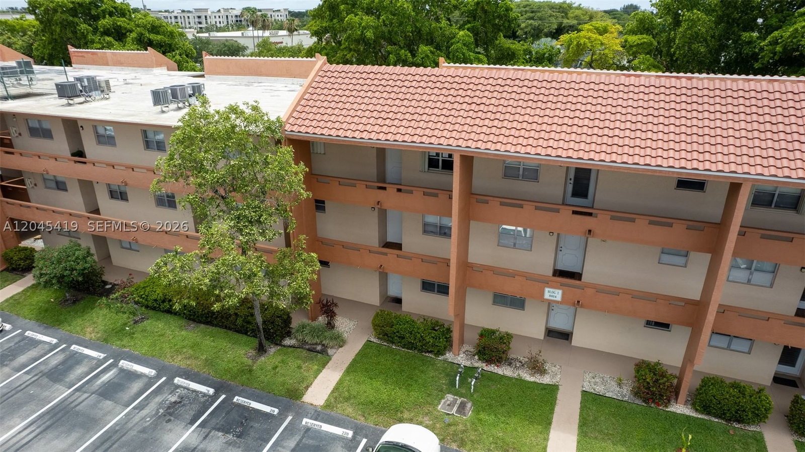 Real estate property located at 8814 Mcnab Rd #204, Broward, Greens Condo Apts Phase I, Tamarac, FL