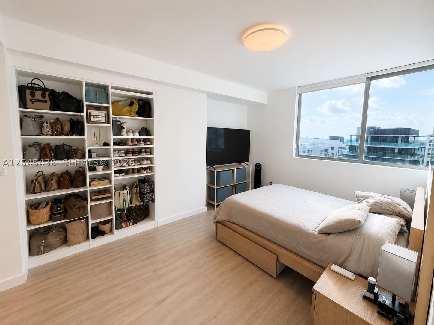 Real estate property located at 1600 1st Ave #906, Miami-dade, Le Parc At Brickell Condo, Miami, FL