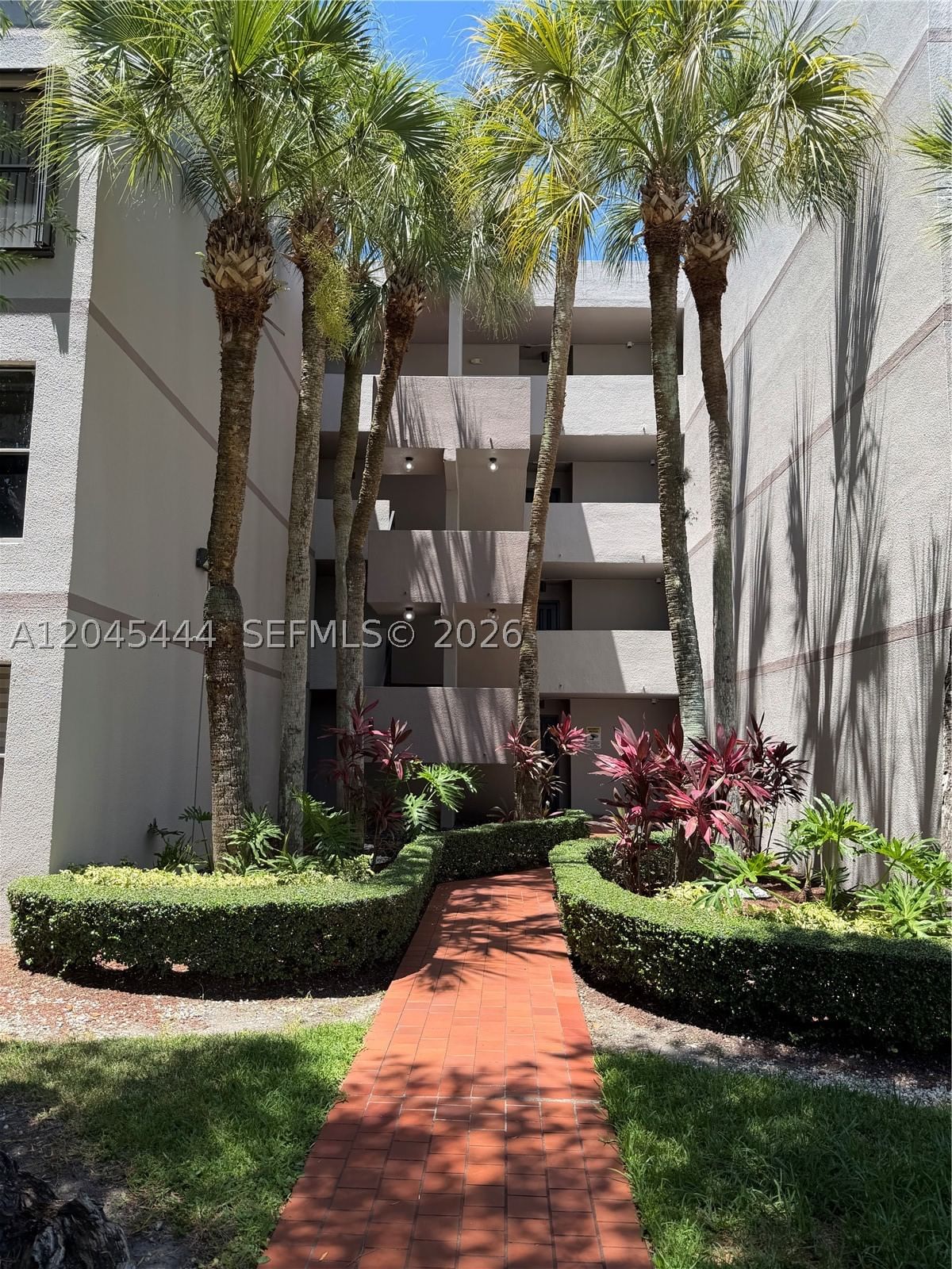Real estate property located at 8820 132nd Pl #405D-S, Miami-dade, Calusa Club Vilg Bldg D S, Miami, FL