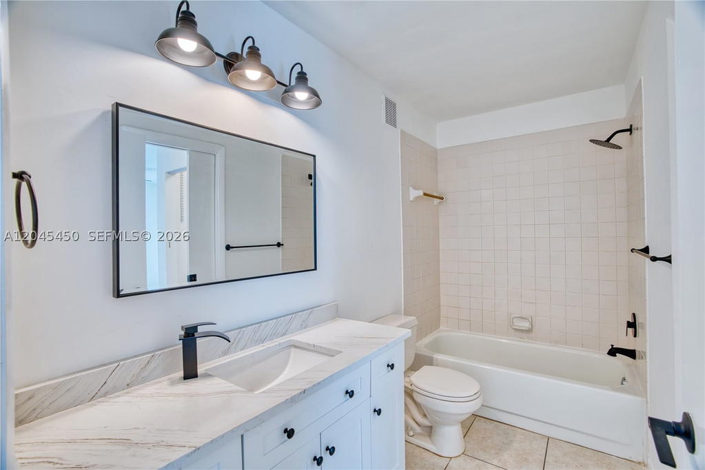 Real estate property located at 10829 3rd Ct B12L, Broward, Images At Pembroke Pointe, Pembroke Pines, FL