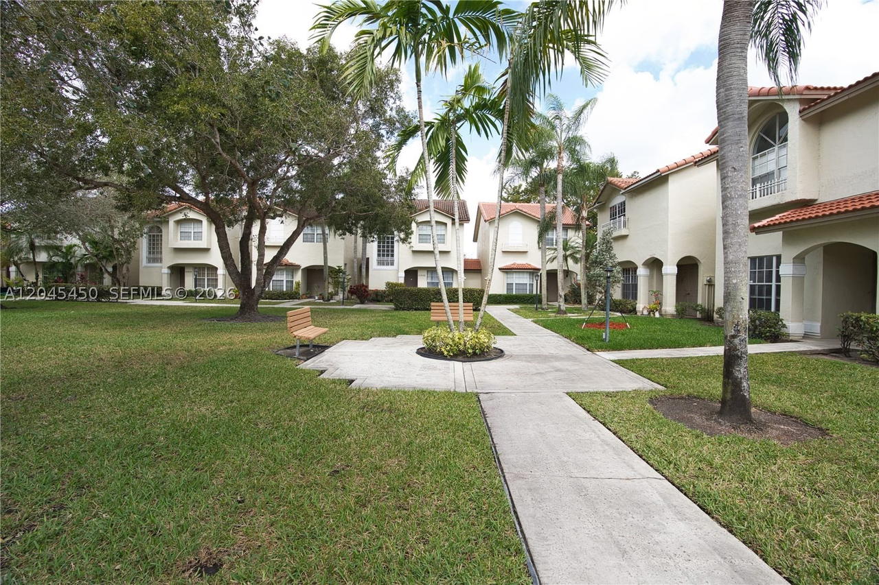 Real estate property located at 10829 3rd Ct B12L, Broward, Images At Pembroke Pointe, Pembroke Pines, FL