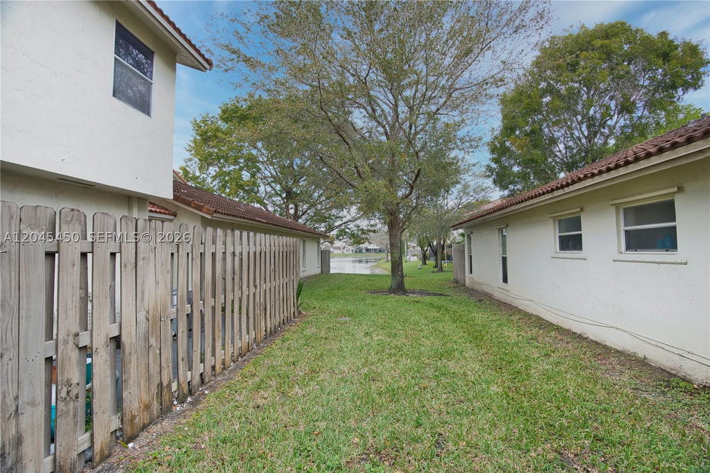 Real estate property located at 10829 3rd Ct B12L, Broward, Images At Pembroke Pointe, Pembroke Pines, FL