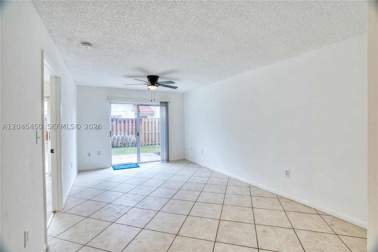 Real estate property located at 10829 3rd Ct B12L, Broward, Images At Pembroke Pointe, Pembroke Pines, FL