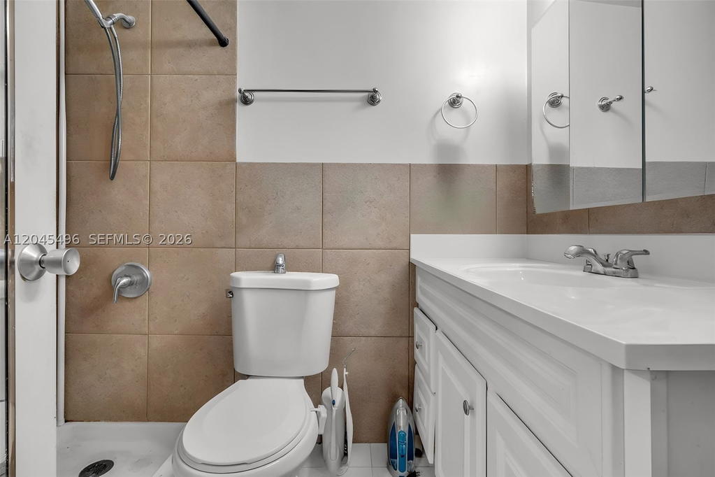 Real estate property located at 899 West Ave #3M, Miami-dade, Baycourt Towers Condo, Miami Beach, FL