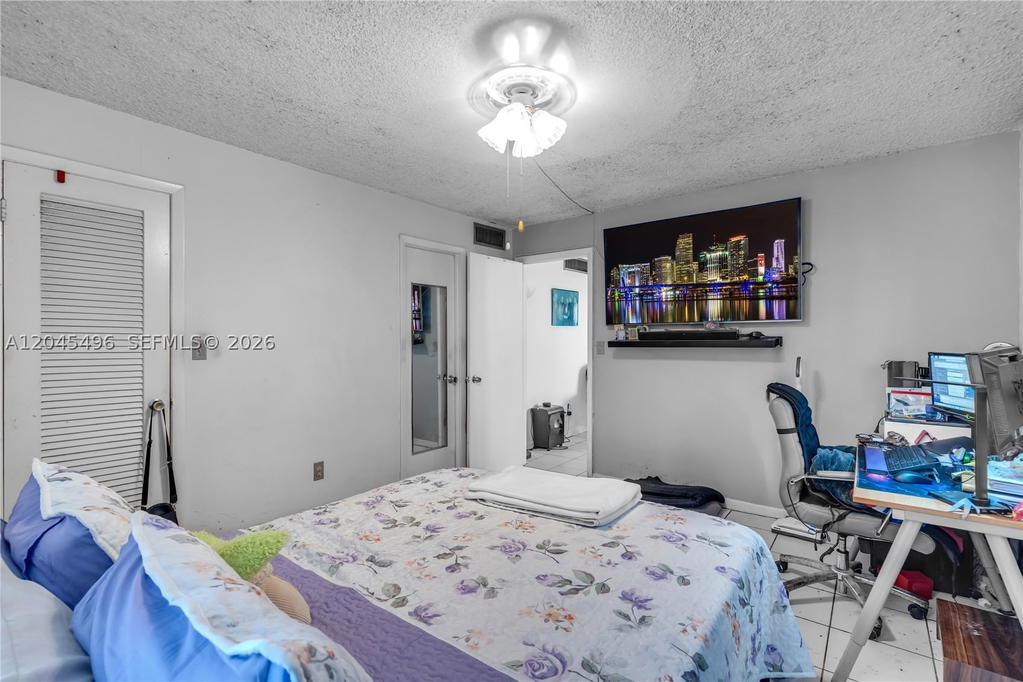 Real estate property located at 899 West Ave #3M, Miami-dade, Baycourt Towers Condo, Miami Beach, FL