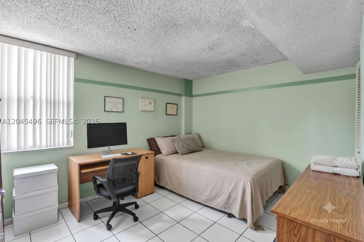 Real estate property located at 899 West Ave #3M, Miami-dade, Baycourt Towers Condo, Miami Beach, FL