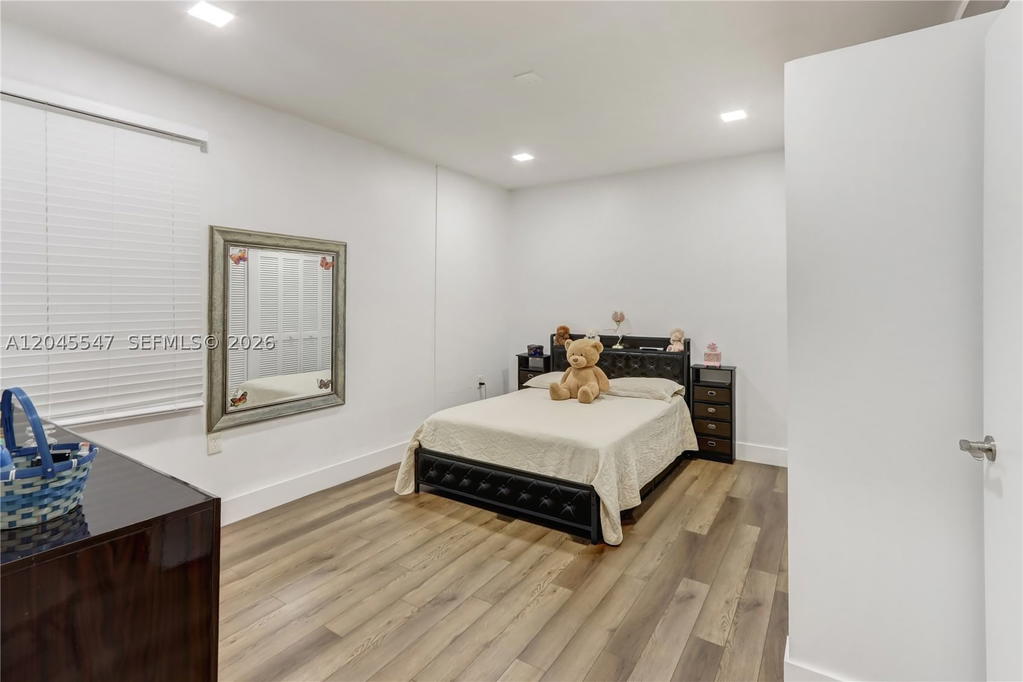 Real estate property located at 10125 139th Pl, Miami-dade, Royal Glen, Miami, FL