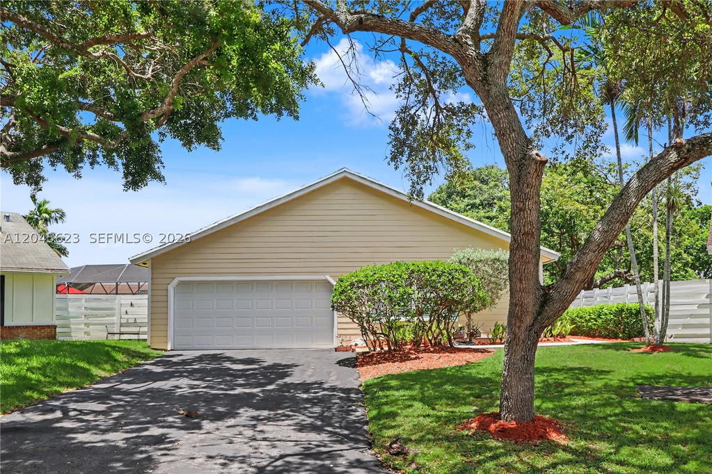 Real estate property located at 14958 143rd Pl, Miami-dade, Country Walk Sec 1, Miami, FL