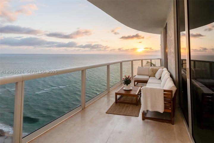 Real estate property located at 15901 Collins Ave #2502, Miami-dade, Tdr Tower Ii Condo, Sunny Isles Beach, FL