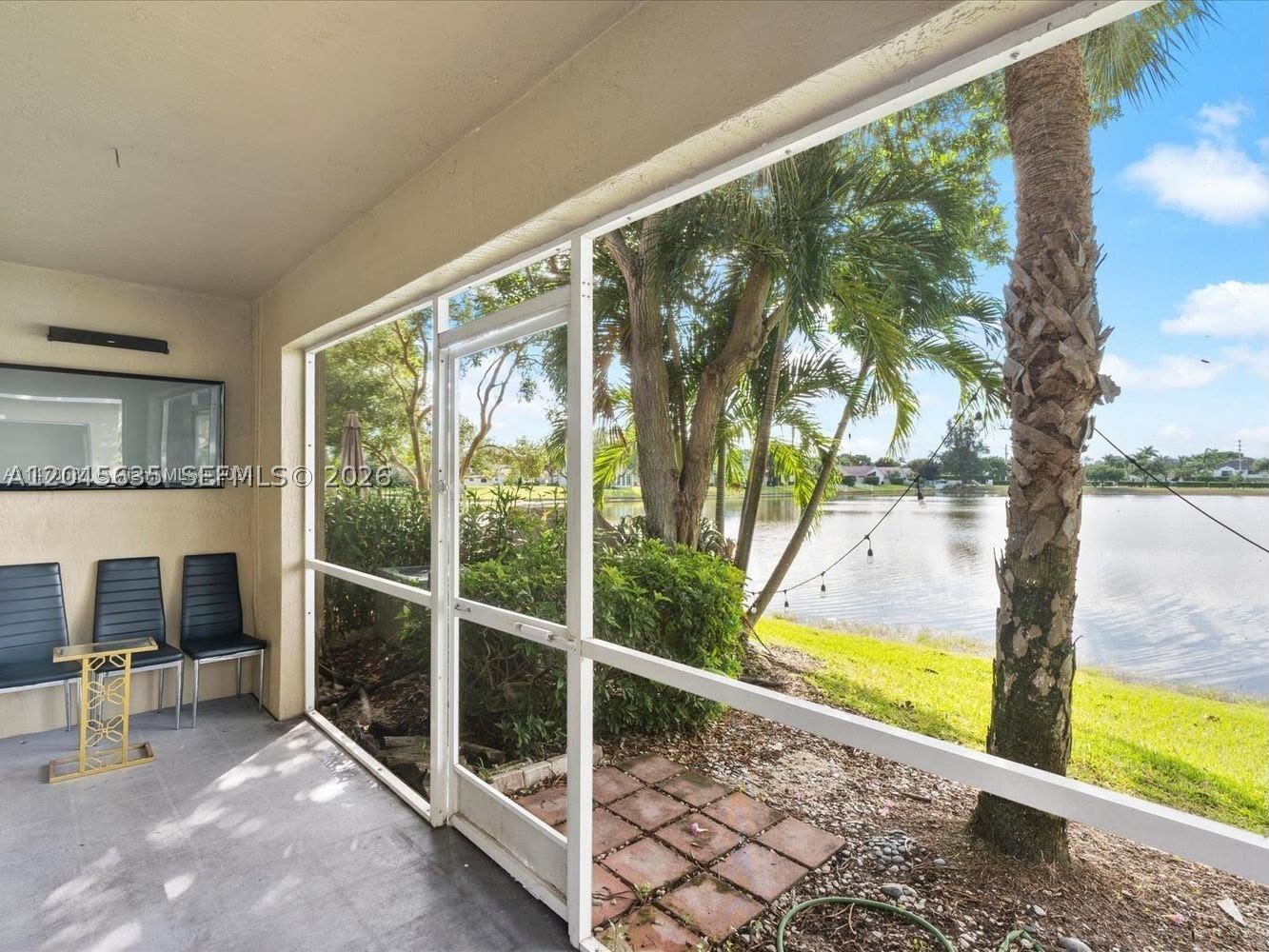 Real estate property located at 12170 5th Ct, Broward, Beautiful Lakefront Corner, Pembroke Pines, FL
