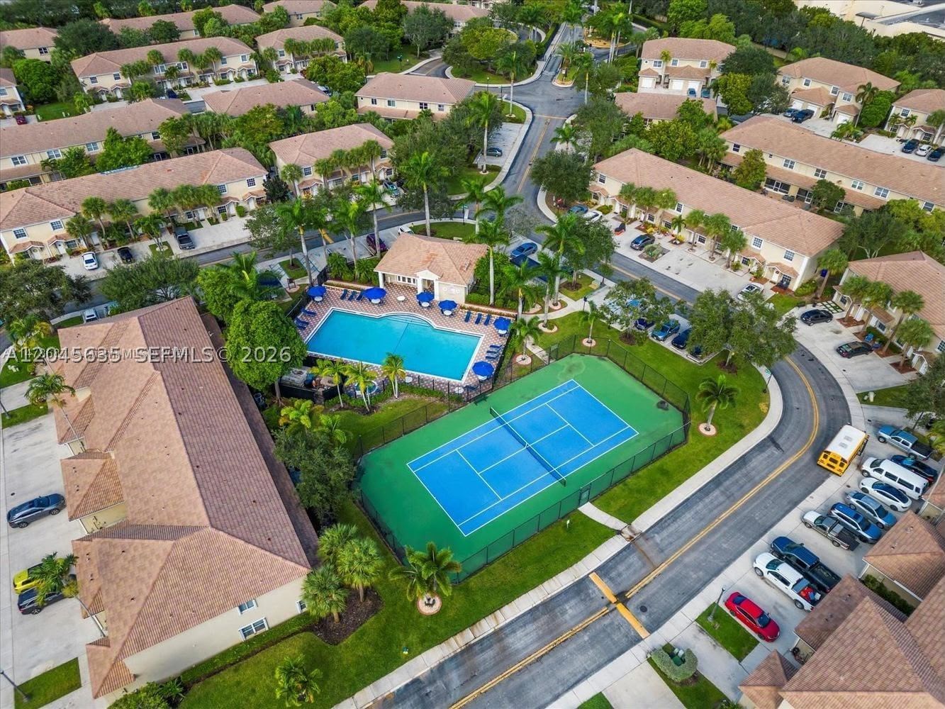 Real estate property located at 12170 5th Ct, Broward, Beautiful Lakefront Corner, Pembroke Pines, FL