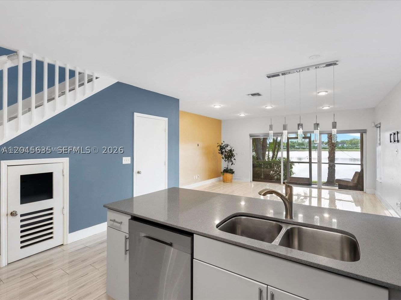 Real estate property located at 12170 5th Ct, Broward, Beautiful Lakefront Corner, Pembroke Pines, FL