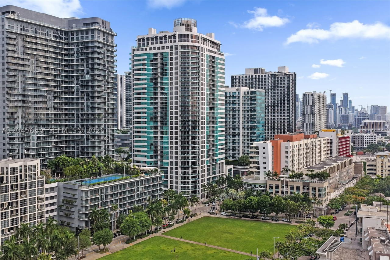 Real estate property located at 3301 1st Ave H2405, Miami-dade, Four Midtown Miami Condo, Miami, FL