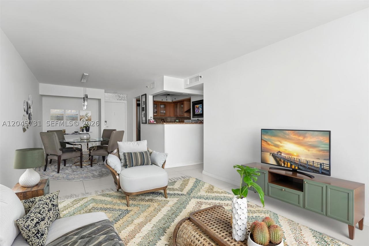 Real estate property located at 1775 Washington Ave #14F, Miami-dade, Parc Plaza Condo, Miami Beach, FL