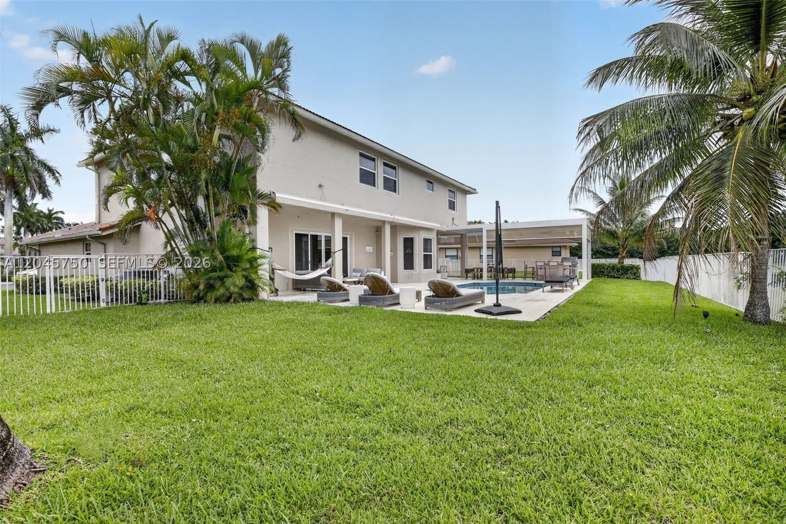 Real estate property located at 981 Waterside Cir, Broward, Sector 2-parcels 9 & 10, Weston, FL