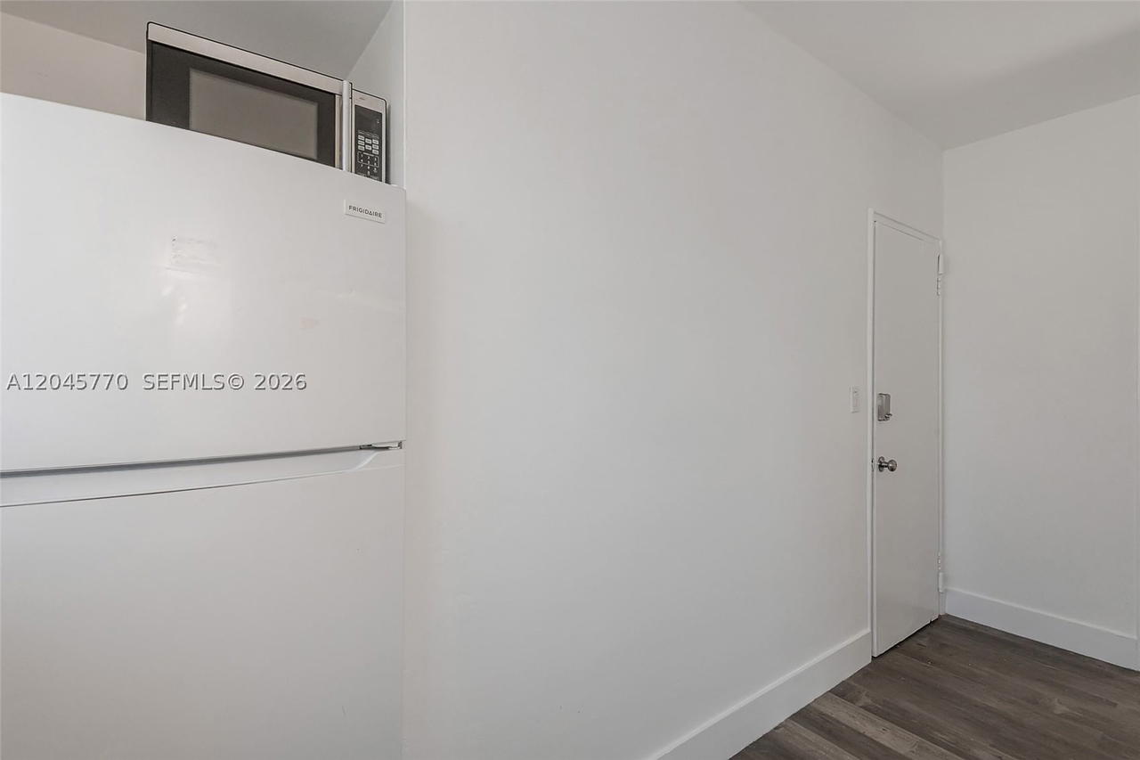 Real estate property located at 8340 Crespi Blvd #20, Miami-dade, Winds Of Nobe Condo, Miami Beach, FL