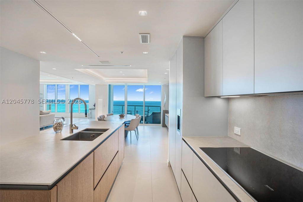 Real estate property located at 3801 Collins Ave #1503, Miami-dade, Mosaic On Miami Beach Con, Miami Beach, FL