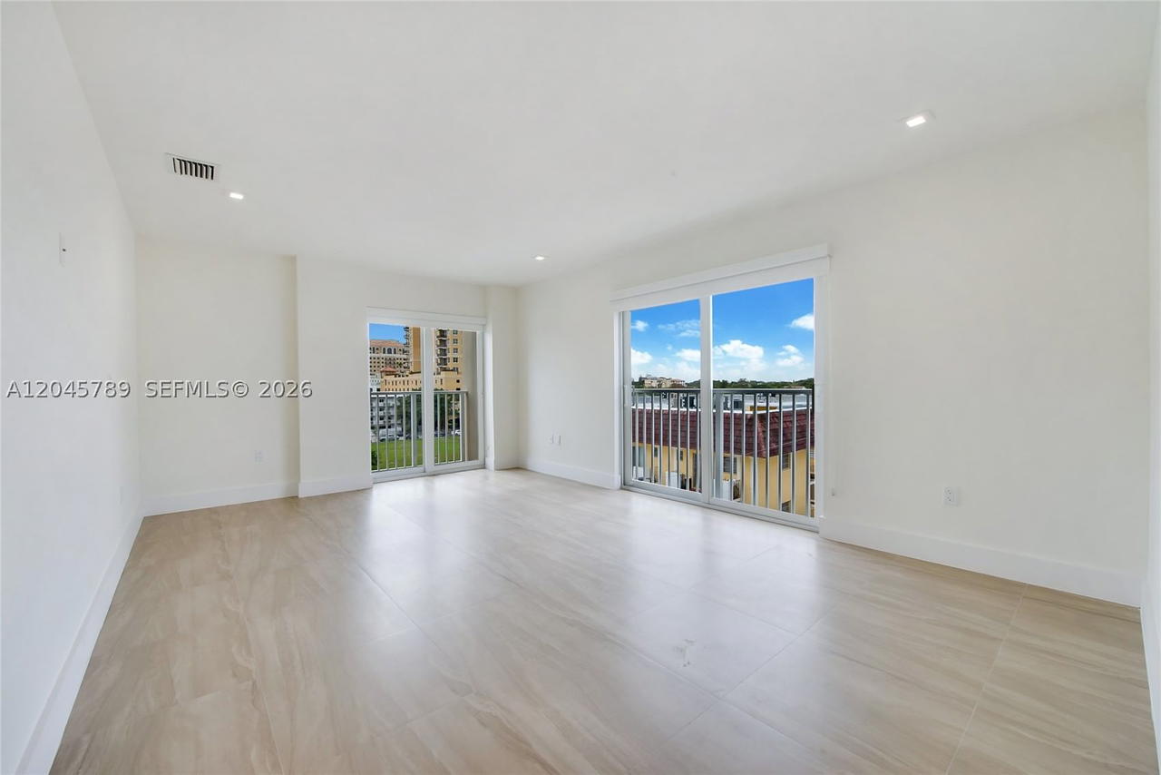 Real estate property located at 120 Salamanca Ave PH, Miami-dade, Coral Gables Douglas Sec, Coral Gables, FL