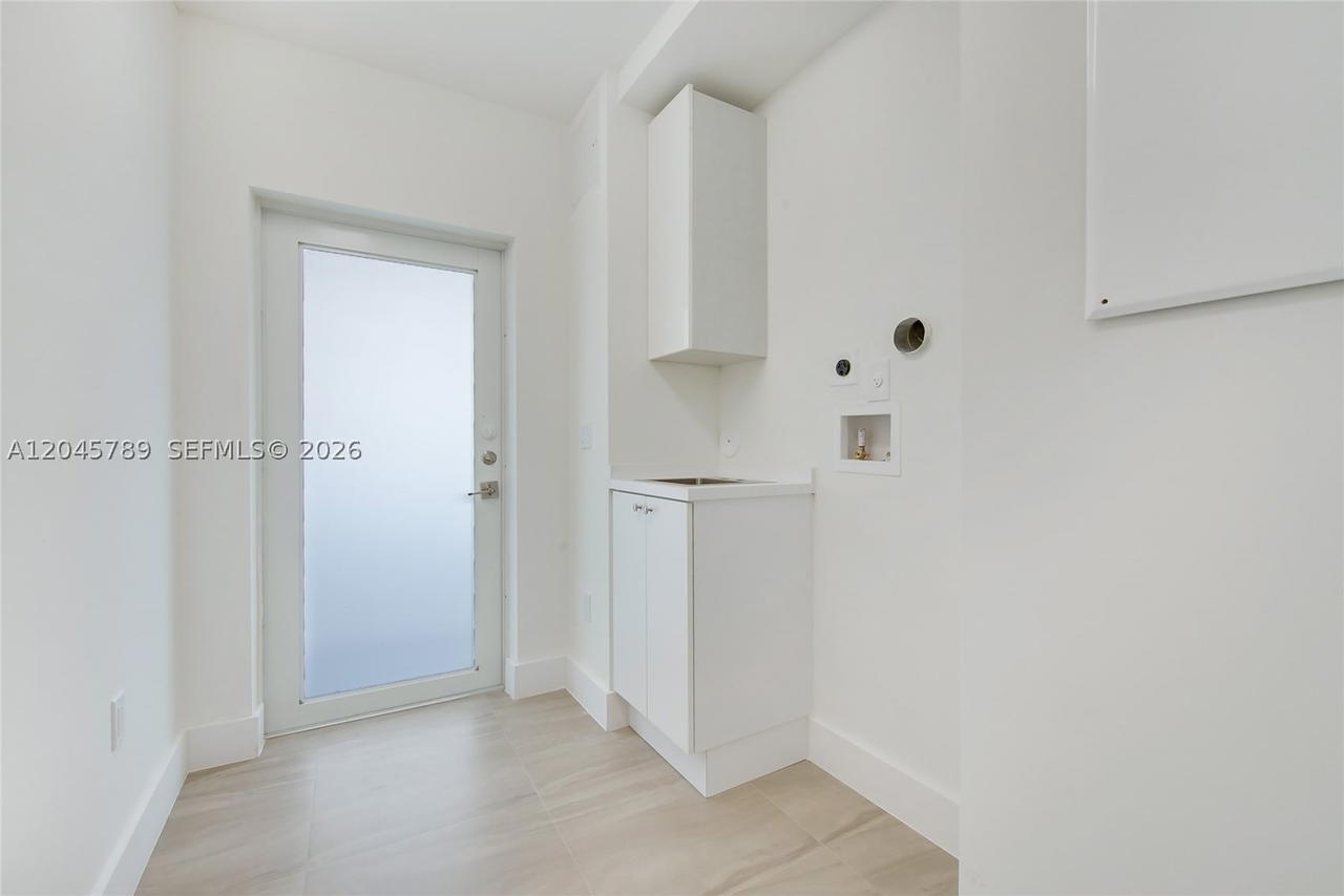 Real estate property located at 120 Salamanca Ave PH, Miami-dade, Coral Gables Douglas Sec, Coral Gables, FL