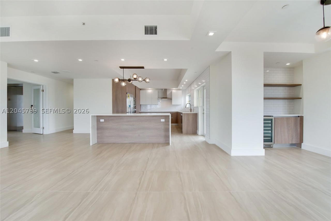 Real estate property located at 120 Salamanca Ave PH, Miami-dade, Coral Gables Douglas Sec, Coral Gables, FL