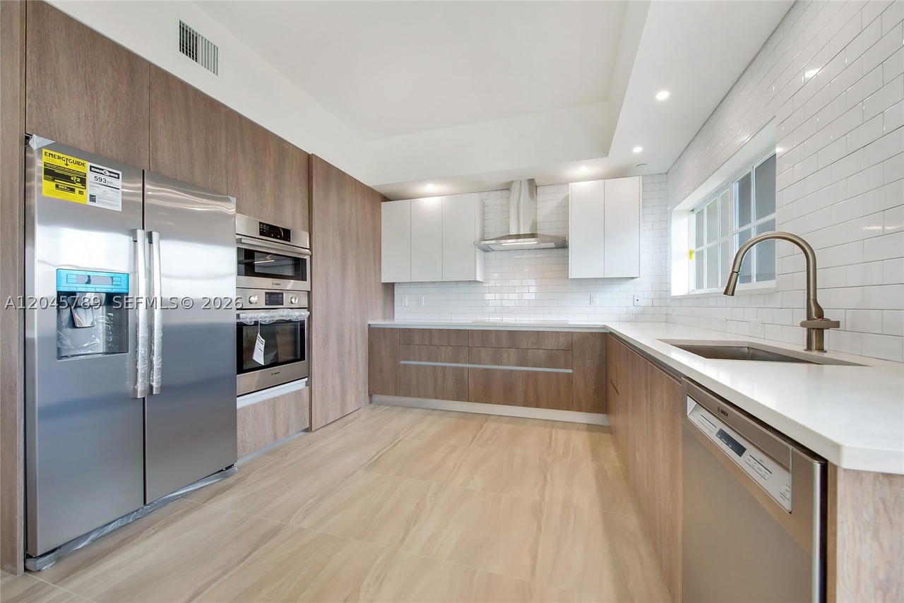 Real estate property located at 120 Salamanca Ave PH, Miami-dade, Coral Gables Douglas Sec, Coral Gables, FL
