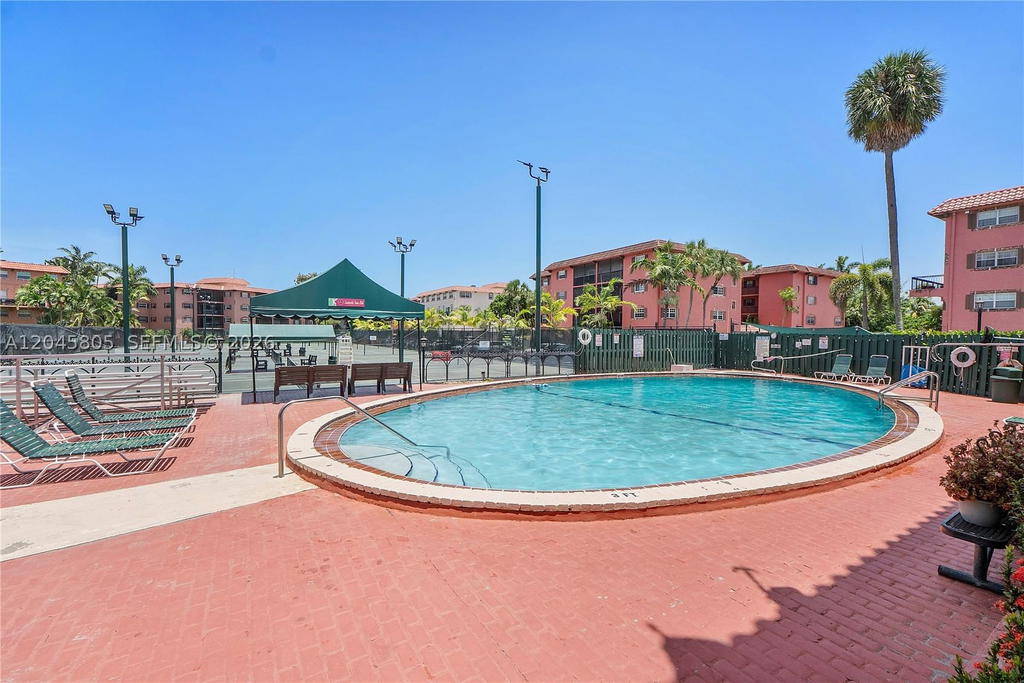 Real estate property located at 610 Tennis Club Dr #104, Broward, Tennis Club Wingfield Con, Fort Lauderdale, FL
