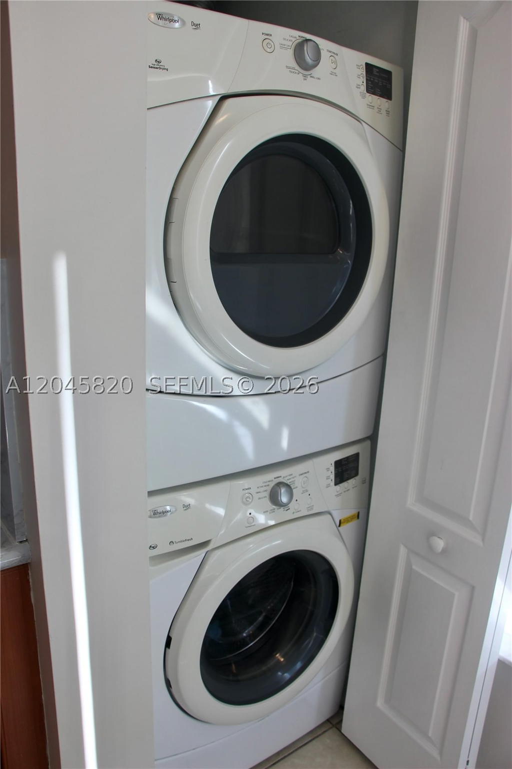 Real estate property located at 2501 Douglas Rd #304, Miami-dade, Douglas Place Condo, Miami, FL